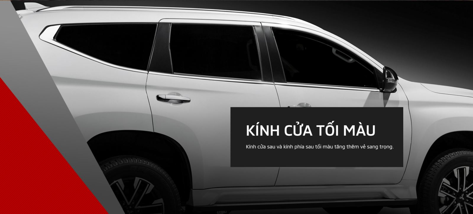 kinh cua pajero sport